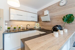 Apartment, Multiple Beds, Non Smoking (Turkus) | Private kitchen | Fridge, stovetop, espresso maker, coffee/tea maker