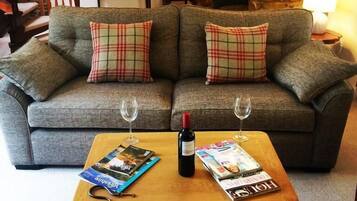 Deluxe Suite | Free WiFi, bed sheets