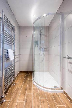 Dobbeltrom – superior | Dusj på badet