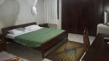 Economy Double Room | Seterika/papan seterika, cadar katil