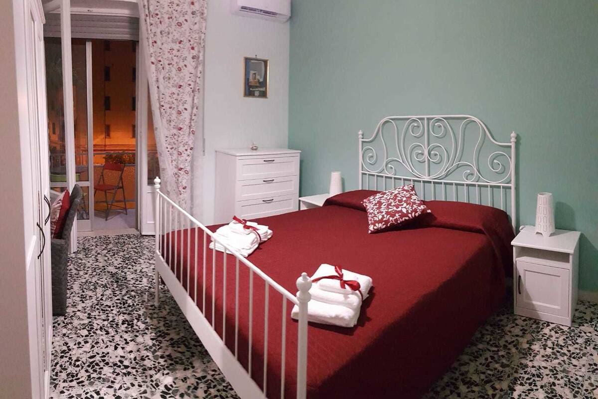 Con stile personalizzato, con arredamento individuale, insonorizzazione