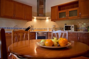 House, 2 Bedrooms (Casa da Vinha) | Private kitchen