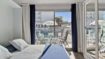 Comfort Studio (3 people) | Down comforters, in-room safe, desk, blackout drapes