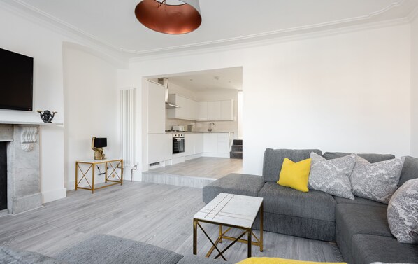 公寓, 4 间卧室, 无烟房 | 起居区 | 平板电视