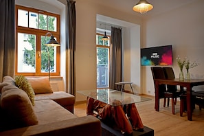 Individually decorated, individually furnished, desk, iron/ironing board - Dali ApartHotel (Koszalin)