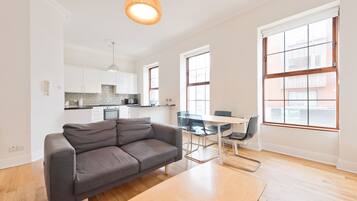 Apartment, 2 Bedrooms | Living area