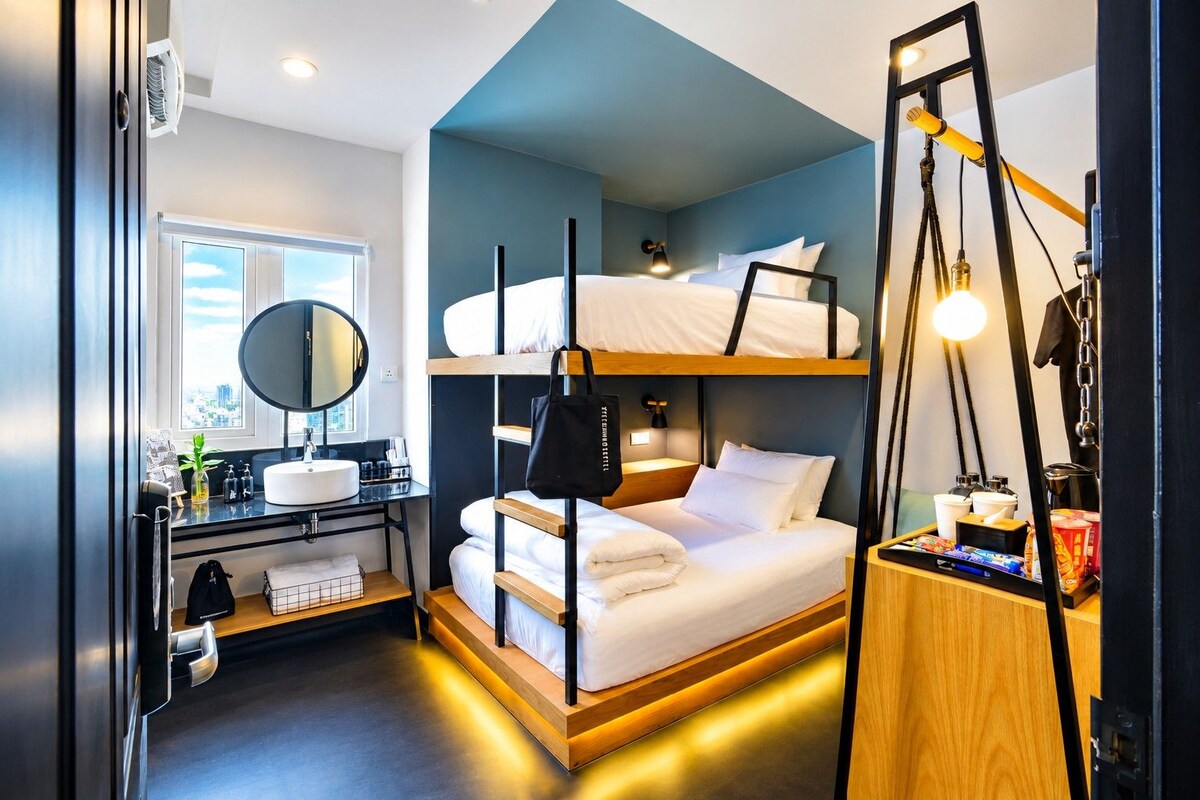 ห้องทวิน (Cozy Nest) | เครื่องนอนระดับพรีเมียม, ผ้านวมขนเป็ด, มินิบาร์, ตู้นิรภัยในห้องพัก