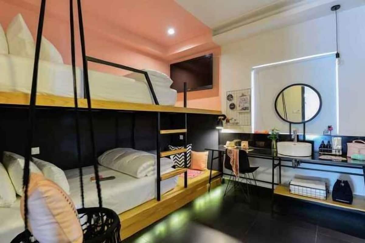 Premium bedding, down duvets, minibar, in-room safe