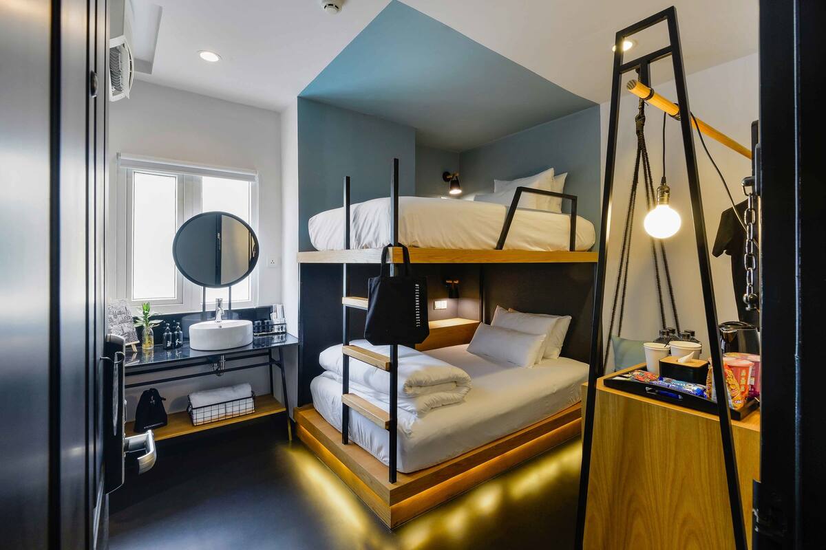 Premium bedding, down duvets, minibar, in-room safe