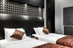 Deluxe Room | Minibar, in-room safe, desk, soundproofing - Saaral Residency (Chennai)