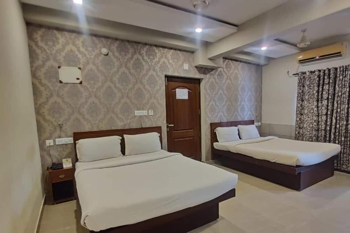 Standard Quadruple Room | Egyptian cotton sheets, premium bedding, pillow-top beds