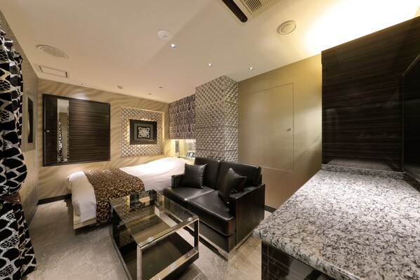 Seprai premium, selimut bulu angsa, dan didekorasi berbeda-beda