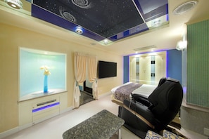 Deluxe Room | Premium bedding, down duvets, individually decorated - Hotel Cherena - Adult Only (Kunitachi)