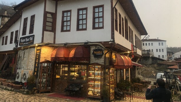 A traditional building with a sign reading "Kuzun Han Uel". - Kuscu Han Otel (Safranbolu)