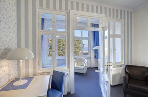 32-Zoll-Flachbildfernseher mit Kabelempfang, Fernseher