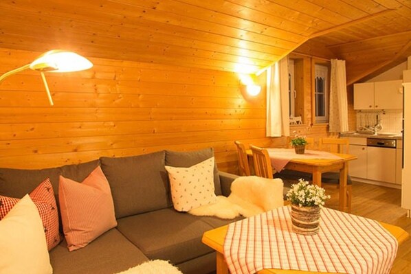 Apartment, 2 Bedrooms (Ferienwohnung 3) | Private kitchenette