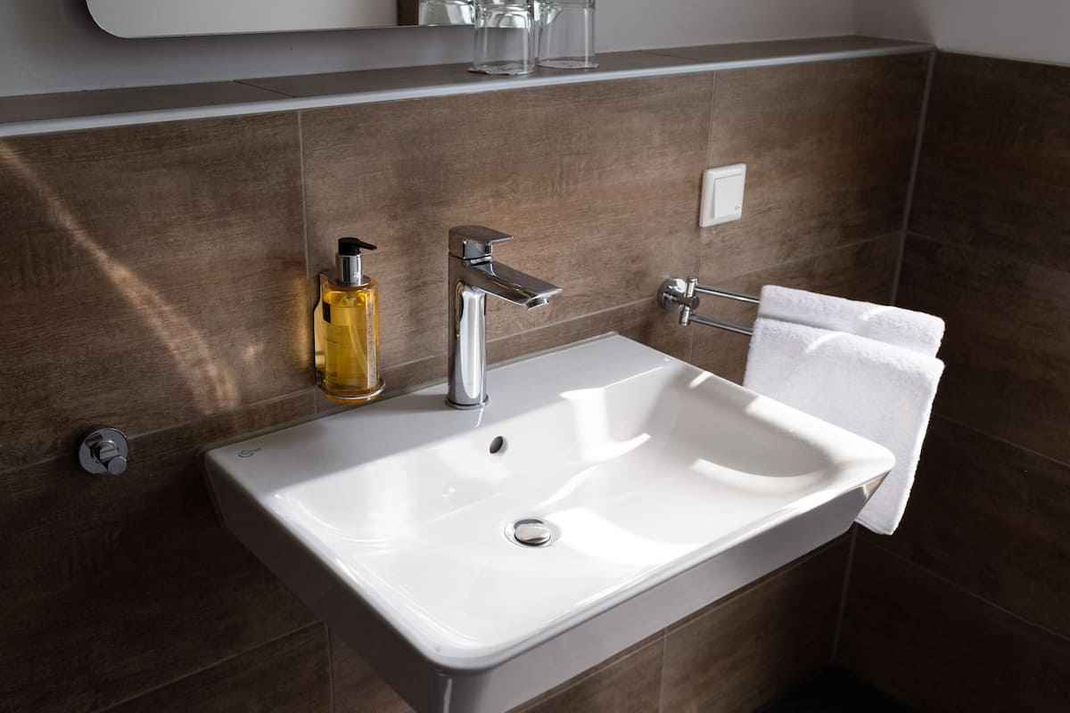 junior suite | bathroom sink