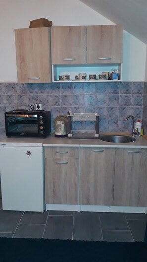 家庭公寓 | 私人厨房 | 冰箱、炉灶、茶具/咖啡用具、厨具/餐具