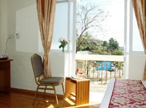 Desk, free WiFi - Diamond Crown Hotel Dawei (Dawei)