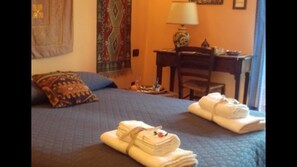 Free cribs/infant beds, free WiFi - L ' Arabo e il Normanno (Palermo)