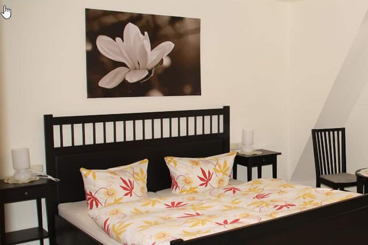 Classic Double Room | Soundproofing, cribs (free), rollaway beds (surcharge), WiFi (free)