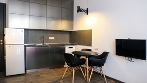 Apartment, 1 Queen Bed with Sofa bed | Private kitchen