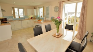 Apartment, Multiple Beds, Non Smoking | Private kitchen - Chymoresk (Hayle)