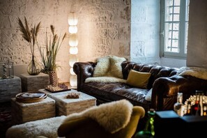 Living area - Hotel de Bouilhac (Montignac)