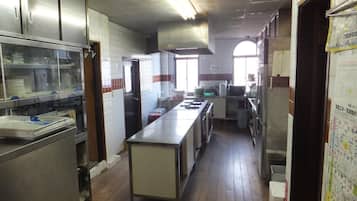 Fridge, microwave, stovetop, electric kettle