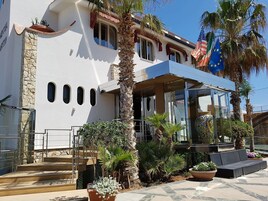 Entrada de la propiedad