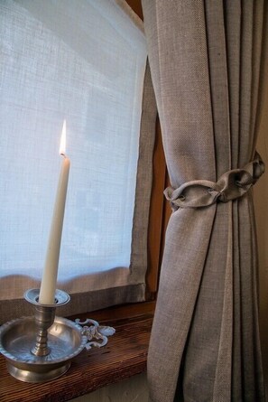 Rideaux occultants, lits bébé (gratuits), lits pliants/supplémentaires