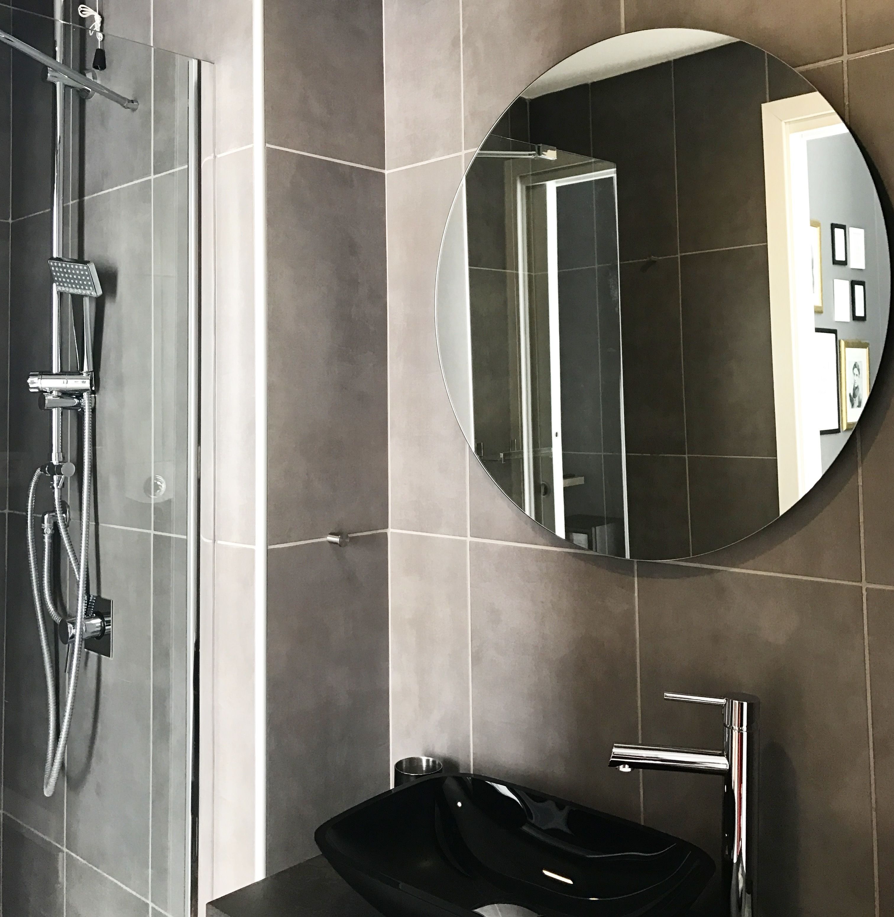 Doccia, soffione a pioggia, set di cortesia gratuito, asciugacapelli