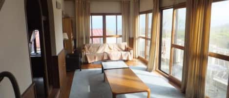 Private Vacation Home | Living area | Flat-screen TV