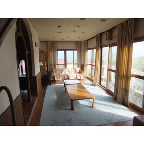 Maison (Private Vacation Home) | Coin séjour