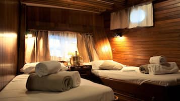 Cabin, 2 Single Beds