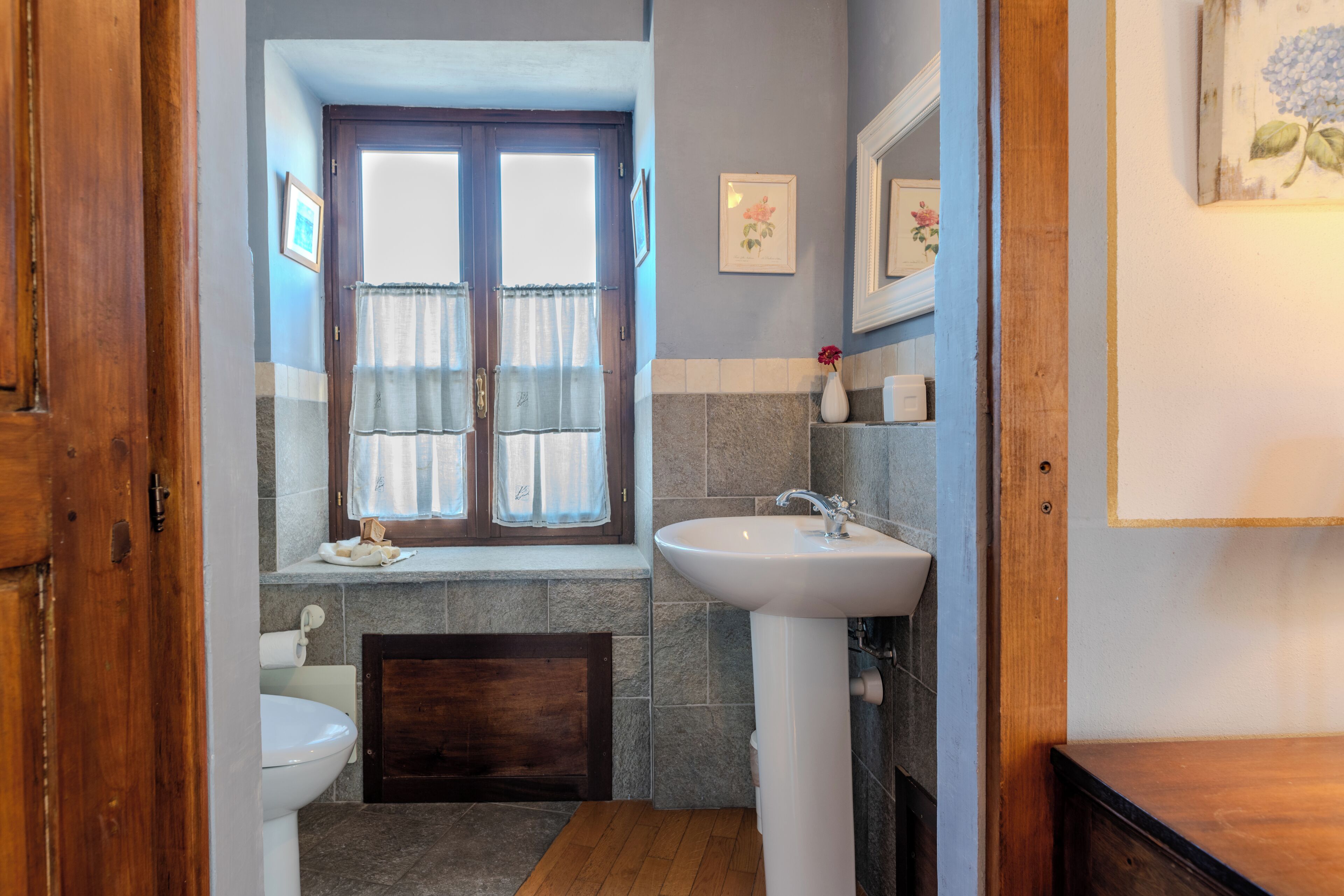 Photo - La Curandera