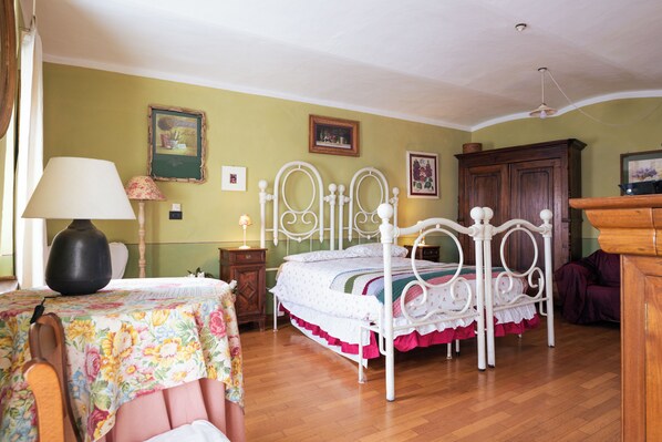 مكتب وواي فاي مجانًا