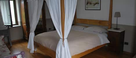 Habitación doble | Escritorio y wifi gratis