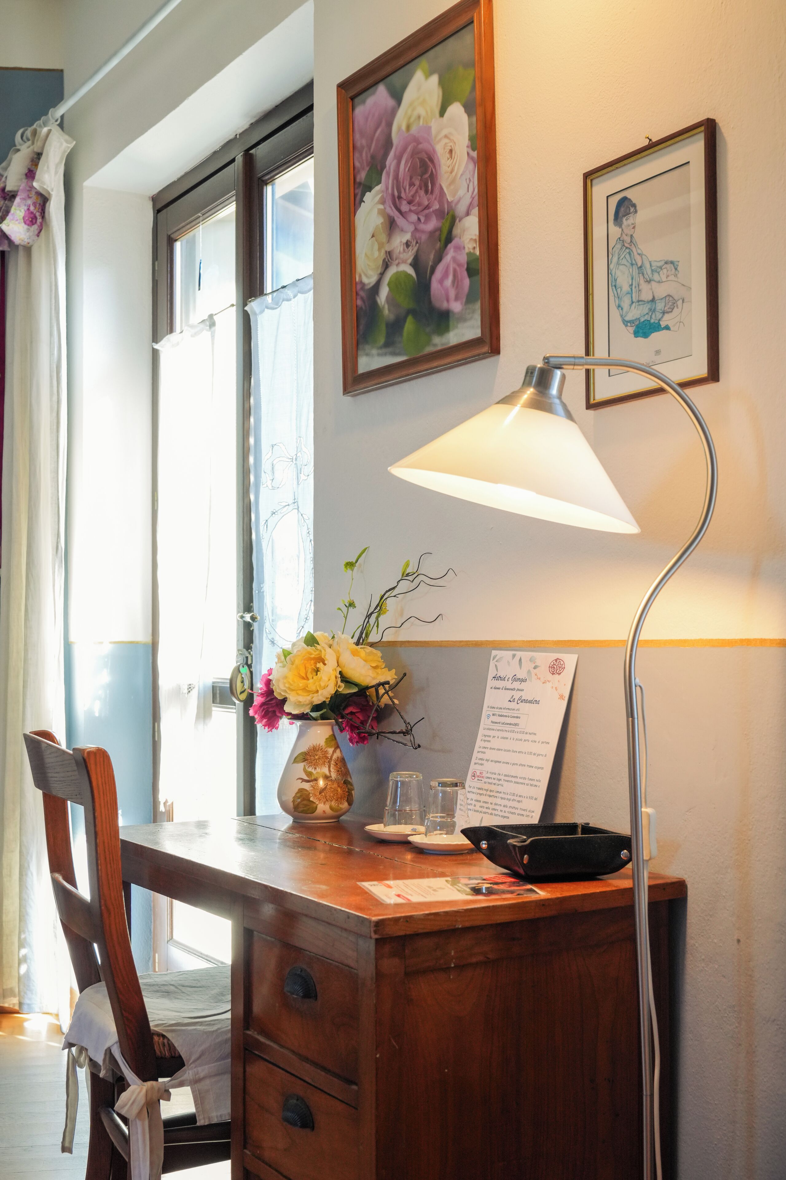 Photo - La Curandera