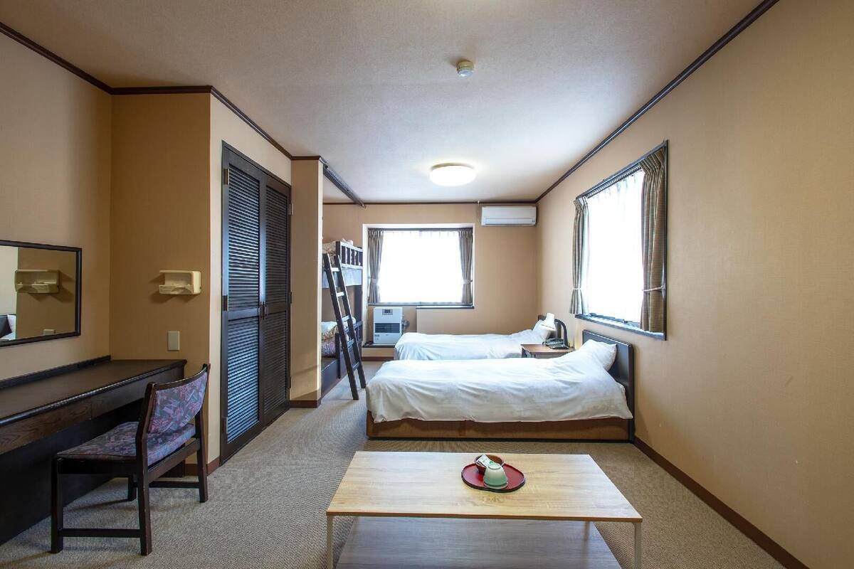 In-room safe, free WiFi