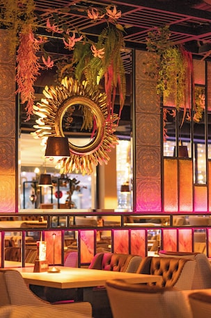 Breakfast, lunch, dinner served; local cuisine