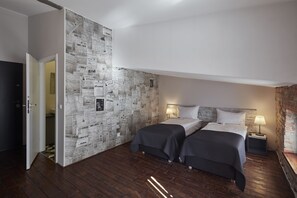 Deluxe Studio | Individually decorated, free WiFi, bed sheets