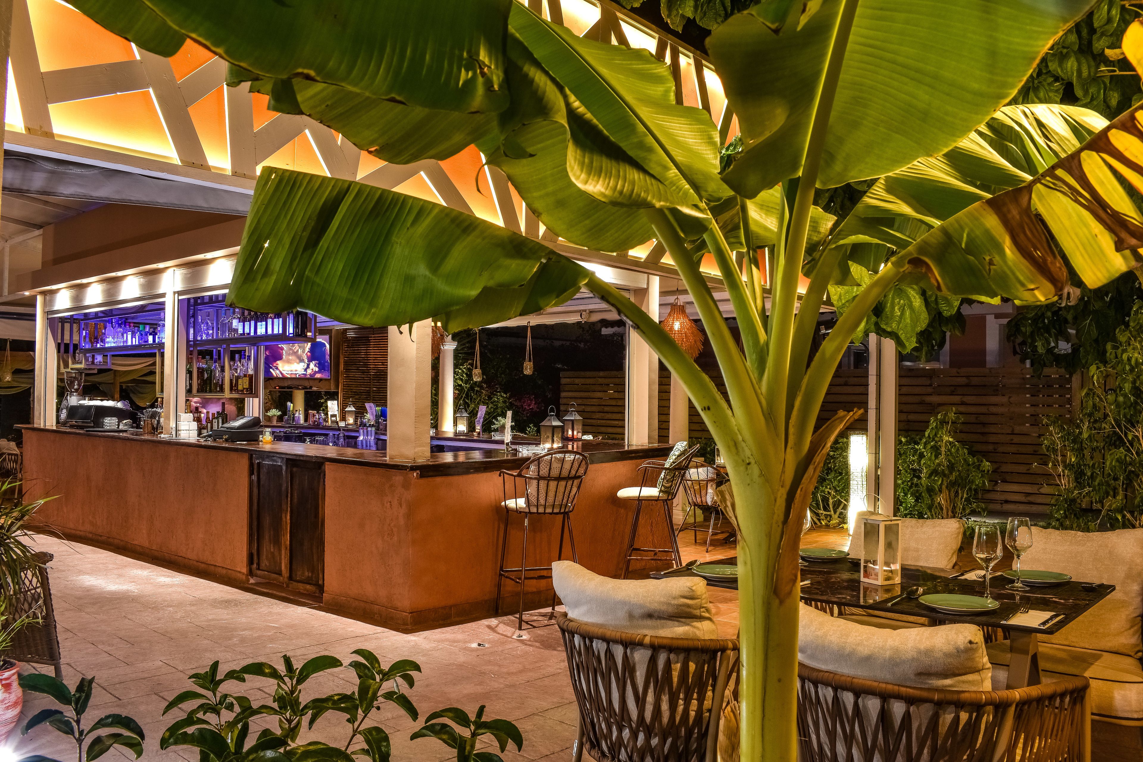 Breakfast, lunch, dinner served; Modern European cuisine 