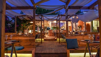 Breakfast, lunch, dinner served; Modern European cuisine