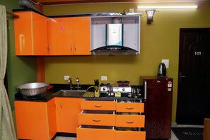 Interior - Park Treasure (Sauraha)