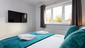 Townhome, 4 Bedrooms | Premium bedding, individually decorated, individually furnished