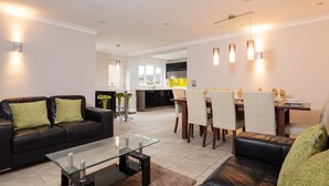 Townhouse, 4 soverom | Oppholdsområde