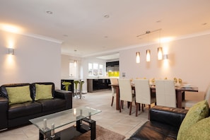 Townhome, 4 Bedrooms | Living area