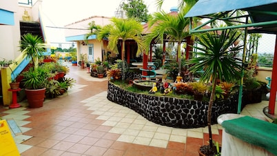 Tabaco Gardenia Hotel
