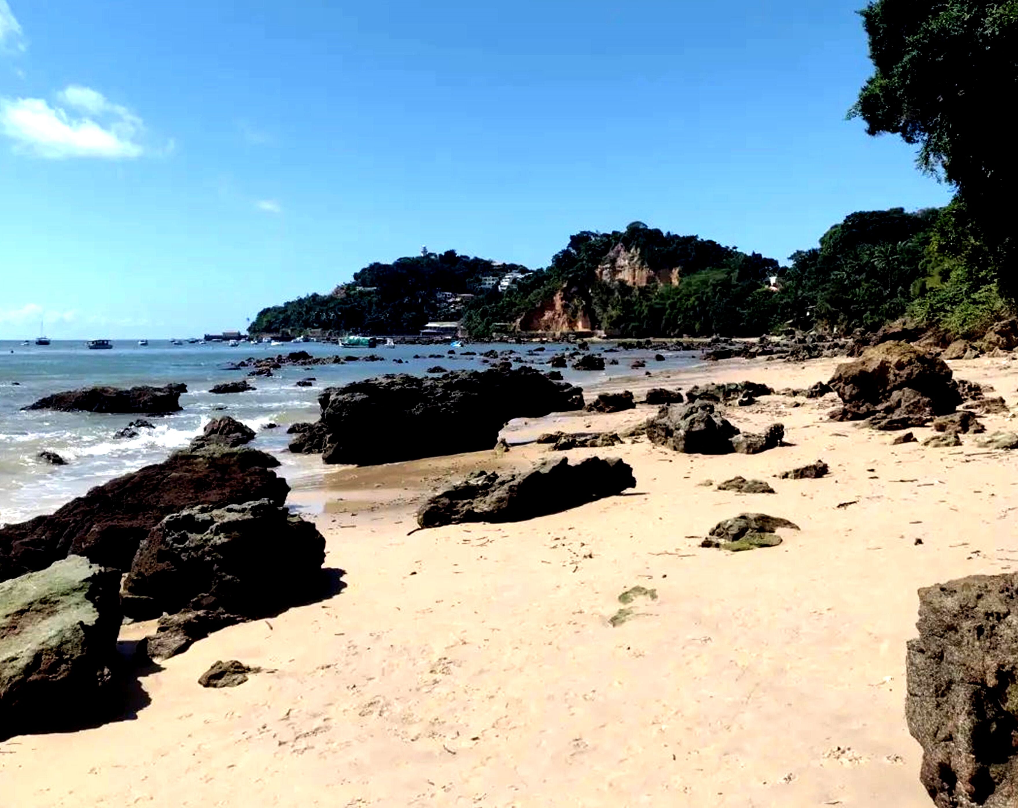 Vista para praia/oceano